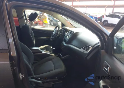 2016 Dodge Journey Sxt z USA, uszkodzony, nr VIN 3C4PDCBG8GT193901